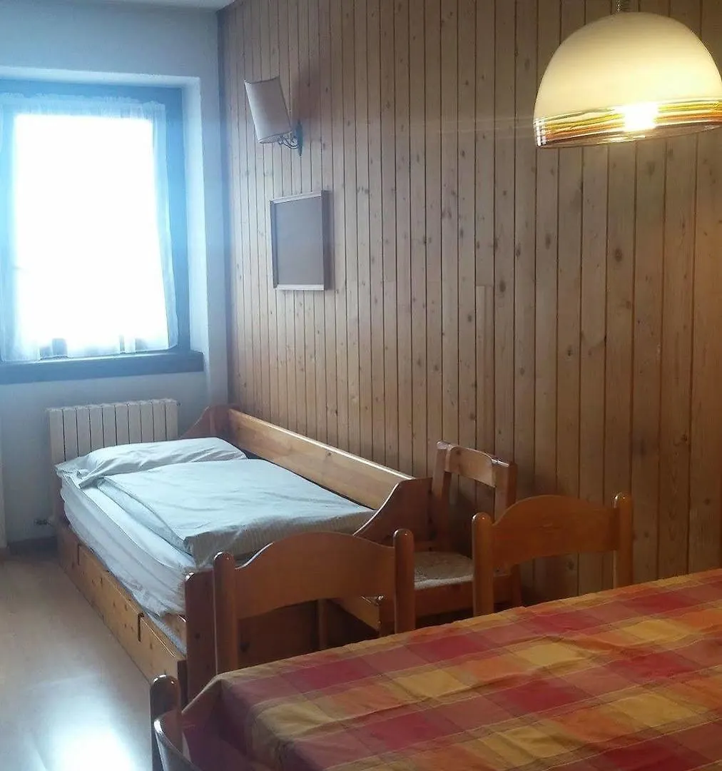 Roulette Apartments リヴィーニョ 0*,  イタリア